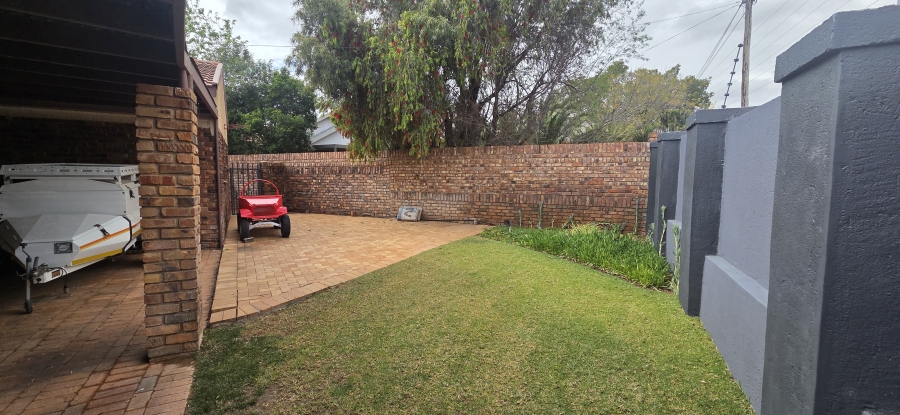 4 Bedroom Property for Sale in Hillcrest Northern Cape